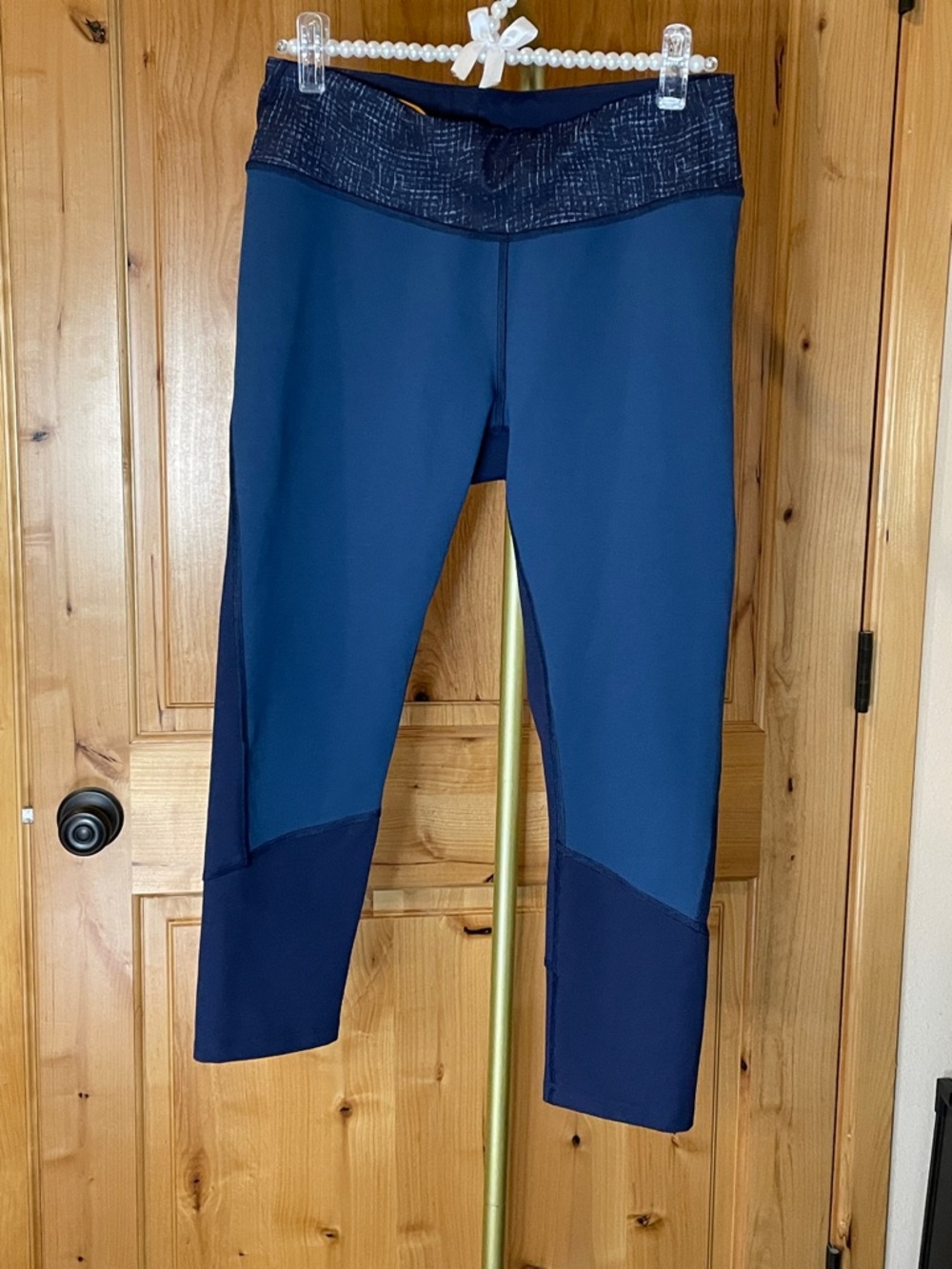 REI Women's Navy Capri Leggings Size M